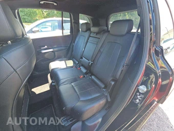 2021 Mercedes-Benz GLB 250 4MATIC – miniatura 13