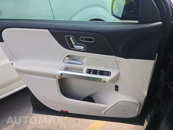 2021 Mercedes-Benz GLB 250 – miniatura 9