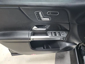 2021 Mercedes-Benz GLB 250 - miniatura 9