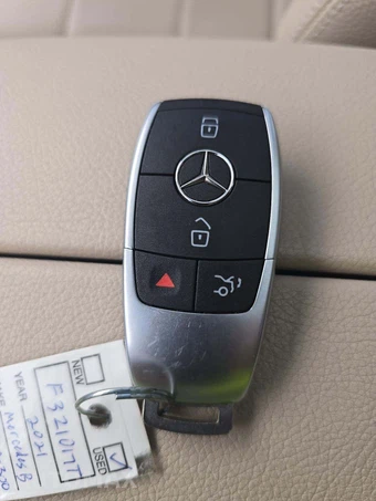 2021 Mercedes-Benz GLC 300 4MATIC - miniatura 8