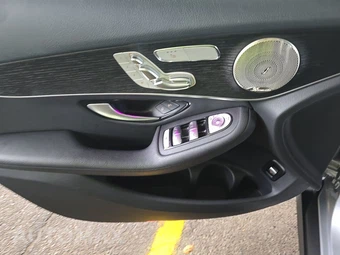 2021 Mercedes-Benz GLC 300 4MATIC - miniatura 9