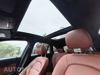 2021 Mercedes-Benz GLC 300 4MATIC - miniatura 9