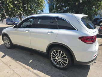 2021 Mercedes-Benz GLC 300 4MATIC - miniatura 2