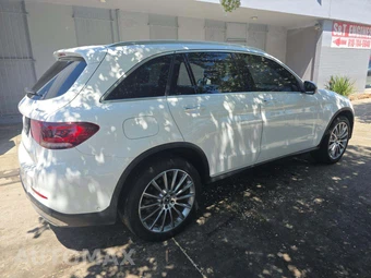 2021 Mercedes-Benz GLC 300 4MATIC - miniatura 3