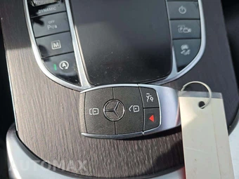 2021 Mercedes-Benz GLC 300 4MATIC - miniatura 8