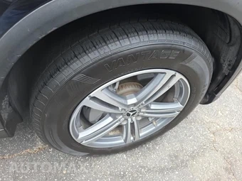 2021 Mercedes-Benz GLC 300 – miniatura 9