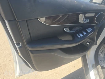 2021 Mercedes-Benz GLC 300 – miniatura 9