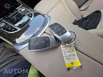 2021 Mercedes-Benz GLC 300 – miniatura 8