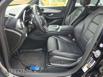 2021 Mercedes-Benz GLC 300 - miniatura 3