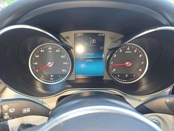 2021 Mercedes-Benz GLC 300 - miniatura 9