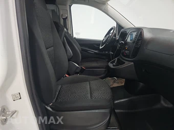 2021 Mercedes-Benz Metris Cargo Van 126.0" WB - miniatura 8