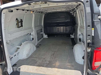 2021 Mercedes-Benz Metris Cargo Van 135.0" WB - miniatura 14