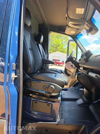 2021 Mercedes-Benz Sprinter 2500 Cargo Van Standard Roof 144.0" WB - miniatura 17