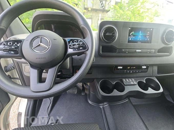 2021 Mercedes-Benz Sprinter 2500 Crew Van Standard Roof 144.0" WB - miniatura 10