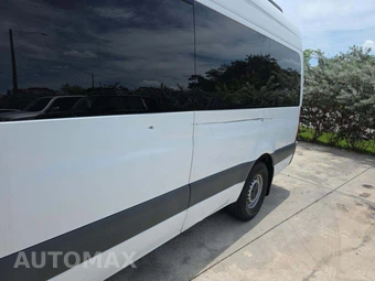 2021 Mercedes-Benz Sprinter 2500 Passenger Van High Roof 170.0" WB - miniatura 25
