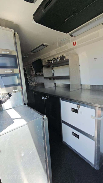 2021 Mercedes-Benz Sprinter 4500 Cargo Van DRW High Roof 170.0" WB - miniatura 18