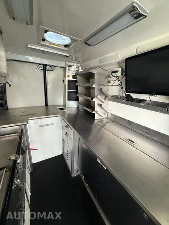 2021 Mercedes-Benz Sprinter 4500 Cargo Van DRW High Roof 170.0" WB - miniatura 24