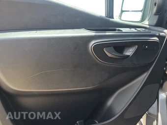 2021 Mercedes-Benz Sprinter 4500 Cargo Van DRW High Roof 170.0" WB - miniatura 9
