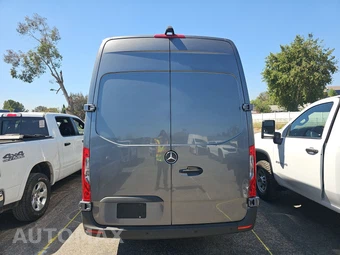 2021 Mercedes-Benz Sprinter 4500 Crew Van DRW High Roof 170.0" WB - miniatura 5