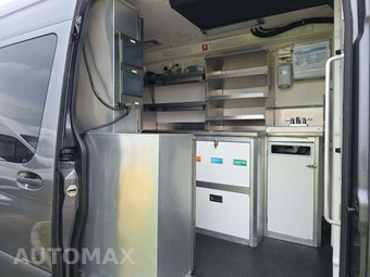 2021 Mercedes-Benz Sprinter 4500 Crew Van DRW High Roof 170.0" WB - miniatura 14
