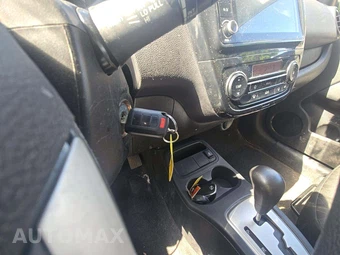 2021 Mitsubishi Mirage ES – miniatura 5