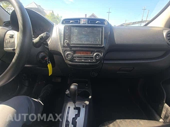 2021 Mitsubishi Mirage ES – miniatura 7