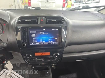 2021 Mitsubishi Mirage ES – miniatura 11