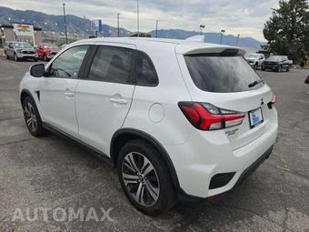 2021 Mitsubishi Outlander Sport 2.0 ES - miniatura 2