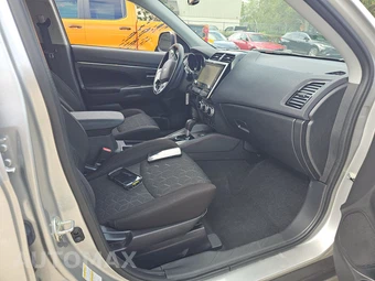 2021 Mitsubishi Outlander Sport 2.0 LE - miniatura 8