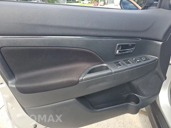 2021 Mitsubishi Outlander Sport 2.0 LE - miniatura 9