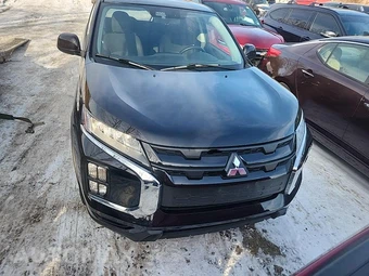 2021 Mitsubishi Outlander Sport 2.0 S - miniatura 2