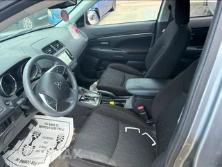 2021 Mitsubishi Outlander Sport - miniatura 9