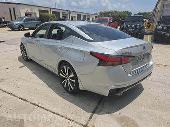 2021 Nissan Altima SR - miniatura 2