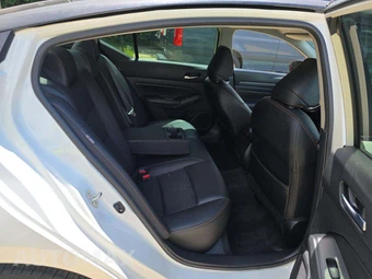 2021 Nissan Altima SR – miniatura 16