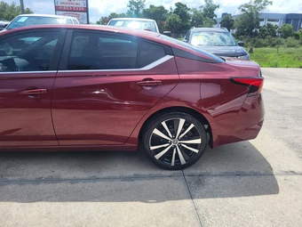 2021 Nissan Altima SR – miniatura 48