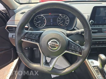 2021 Nissan Altima SR – miniatura 10