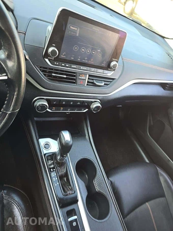 2021 Nissan Altima SR - miniatura 10