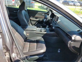 2021 Nissan Altima SR – miniatura 8