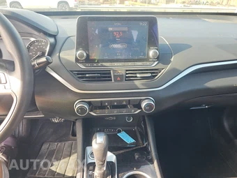 2021 Nissan Altima SV - miniatura 11