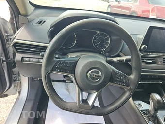 2021 Nissan Altima SV - miniatura 10