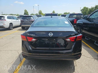 2021 Nissan Altima SV - miniatura 5