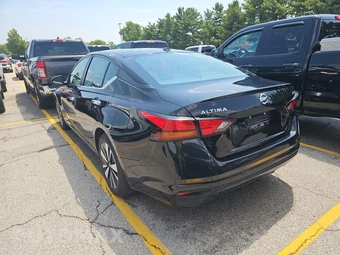 2021 Nissan Altima SV - miniatura 6