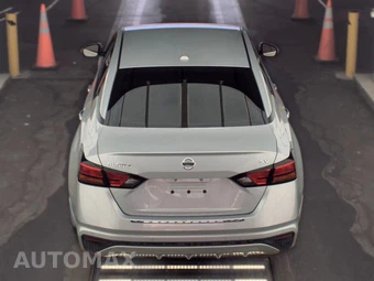 2021 Nissan Altima SV – miniatura 5