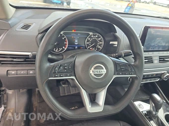 2021 Nissan Altima SV - miniatura 10