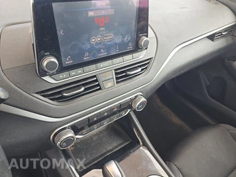 2021 Nissan Altima SV - miniatura 11