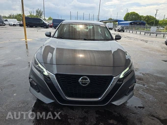 2021 Nissan Altima SV - miniatura 2