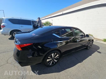 2021 Nissan Altima SV – miniatura 4