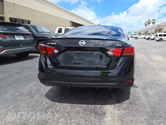 2021 Nissan Altima SV – miniatura 4