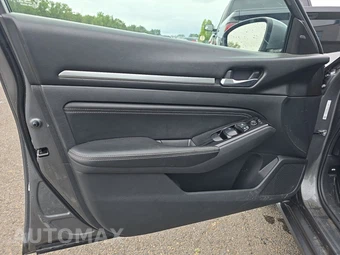 2021 Nissan Altima SV - miniatura 9