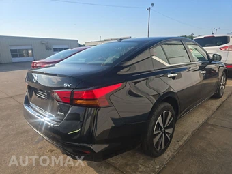 2021 Nissan Altima SV – miniatura 4